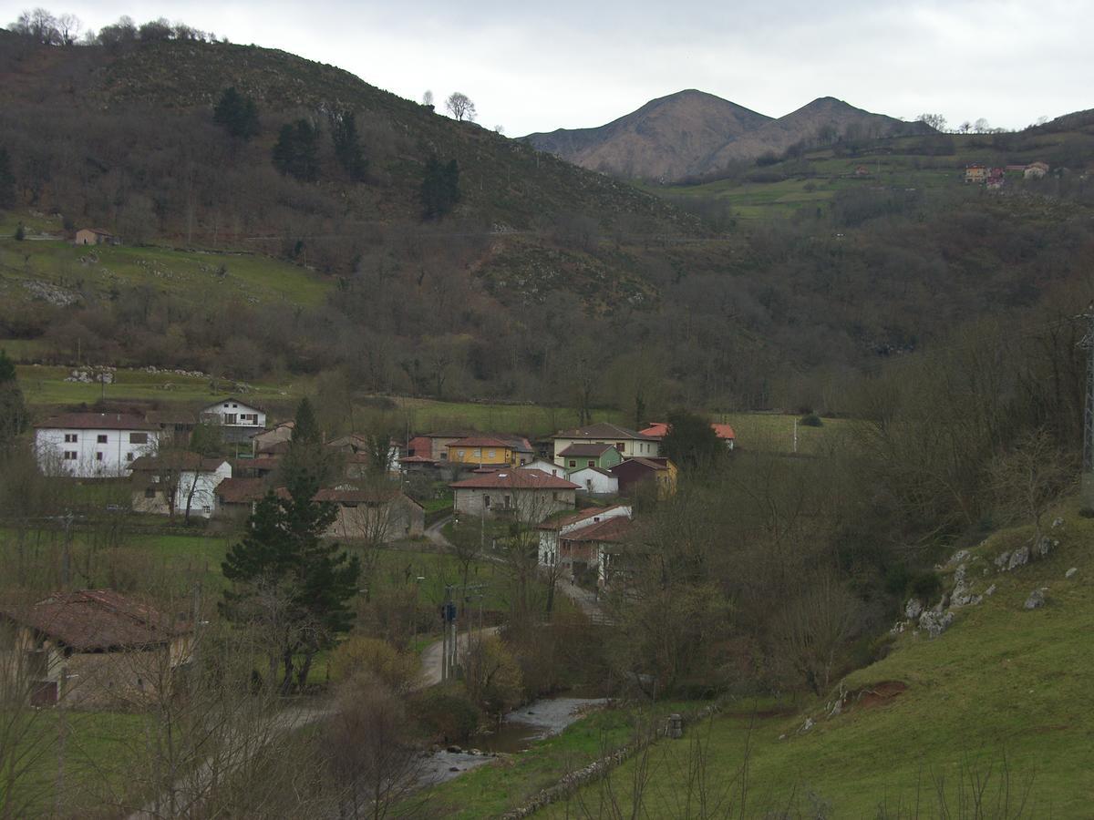 Posada El Pareon Sirviella Bagian luar foto