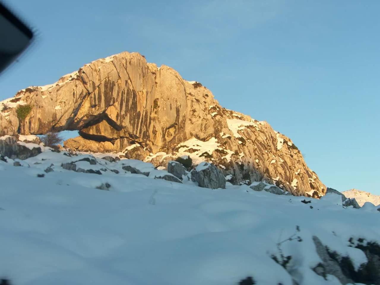 Posada El Pareon Sirviella Bagian luar foto