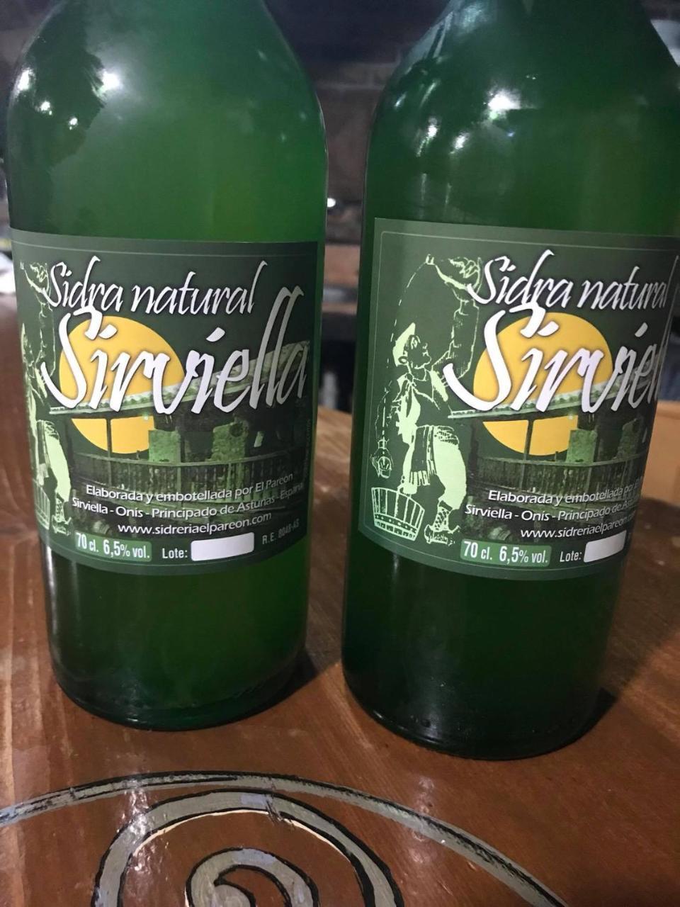 Posada El Pareon Sirviella Bagian luar foto